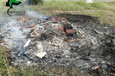 Le denunce non frenano l'inciviltà: scatta una nuova denuncia per l'incendio di rifiuti - Corriere Salentino