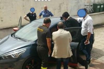 Follia in caserma, si incatena all'auto sequestrata: "Ridatemela o la incendio" - Corriere Salentino