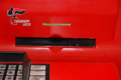 Bancomat nel mirino, doppio assalto nella notte: la "banda della marmotta" fugge per due volte a mani vuote - Corriere Salentino