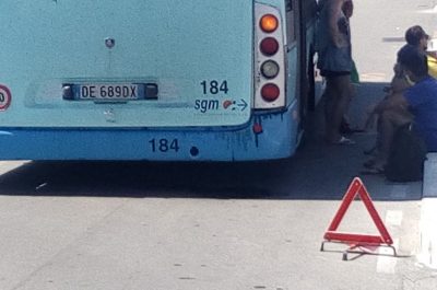 San Cataldo di Lecce. Il bus del trasporto urbano si rompe e i passeggeri rimangono appiedati - Corriere Salentino