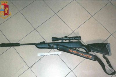 Comprano online armi ad aria compressa, ma letali: sequestrato anche un fucile da cecchino - Corriere Salentino