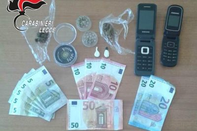 Cede dosi di cocaina a due giovani, 41enne finisce nei guai: ai domiciliari - Corriere Salentino