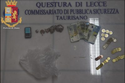 Spaccio di eroina e possesso di armi: un arresto e una denuncia. Verifiche anche nei bar - Corriere Salentino