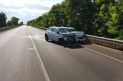 Schianto sulla 274, coinvolte tre auto: semidistrutta anche una Ferrari - Corriere Salentino