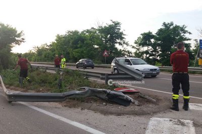 "Taglia" in due la statale e si schianta contro il guardrail: intera famiglia in ospedale, anche due bimbi - Corriere Salentino