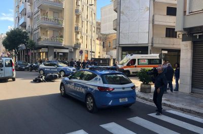 In sella ad uno scooter tentano di seminare la polizia: in due bloccati in centro dopo un inseguimento - Corriere Salentino