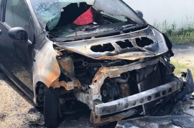 Ancora una notte "rovente" in città, brucia l'auto di una donna, danni anche ad un'altra vettura - Corriere Salentino