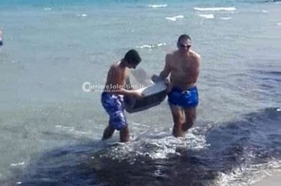 Spiagge & rifiuti: a Torre Chianca va “in onda” la solita serie di sporcizie - Corriere Salentino