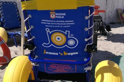 "Il mare è di tutti", sedie job presso le spiagge libere per l’accesso al mare dei diversamente abili - Corriere Salentino