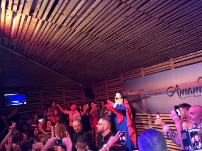 Cristiano Malgioglio vs Eiffel 65 a Gallipoli. Applausi per il paroliere: una seconda vita grazie alla tv - Corriere Salentino