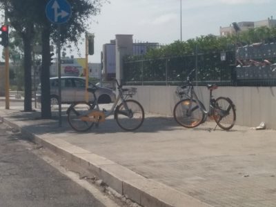 “O-Bike, il servizio di bike sharing viola il codice della strada”. La replica: “Sosta consentita dalla legge sui marciapiedi” - Corriere Salentino