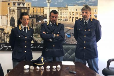 Il box di una palazzina trasformato in una centrale dello spaccio: in manette due fratelli - Corriere Salentino