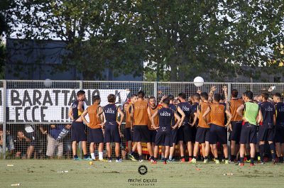 "Chiricò e Meluso via da Lecce". Spunta lo striscione degli ultras Lecce - Corriere Salentino