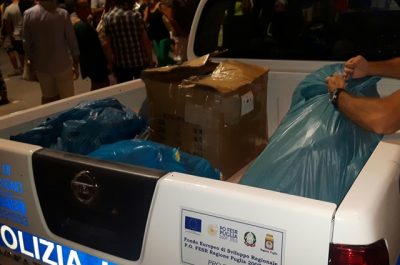 Controlli a Torre dell’Orso, un arresto e otto sequestri di merce: sgomberata la pineta - Corriere Salentino