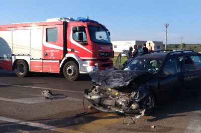 Con la moto contro un furgone, grave centauro. Schianto sulla 274, vettura si ribalta: diversi feriti, alcuni scappano - Corriere Salentino