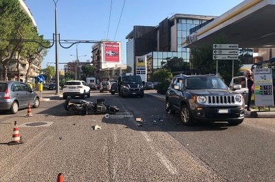 Schianto tra auto e scooter sulla circonvallazione, finanziere in ospedale con "codice rosso" - Corriere Salentino