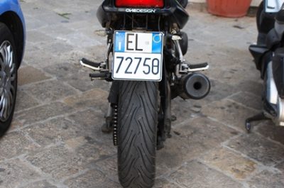 Irrompono in gioielleria, all'uscita trovano ad atterderli gli agenti di polizia: presi due rapinatori - Corriere Salentino