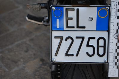 Irrompono in gioielleria, all'uscita trovano ad atterderli gli agenti di polizia: presi due rapinatori - Corriere Salentino