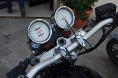 Irrompono in gioielleria, all'uscita trovano ad atterderli gli agenti di polizia: presi due rapinatori - Corriere Salentino