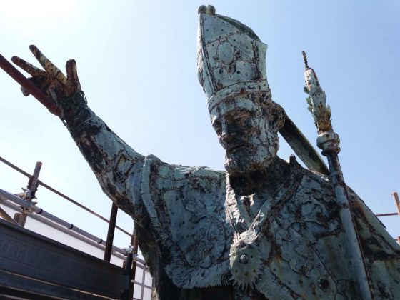 La petizione per ricollocare la statua di Sant’Oronzo sulla colonna. La “Voce di Lecce” chiede di non perdere più tempo - Corriere Salentino