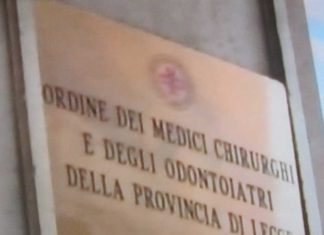 Maglietta rossa per i medici leccesi, De Giorgi: “In campo senza distinzione di razza e di credo”