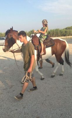 Giacche verdi salento: XIII edizione della “Traversata dei Due Mari”, a cavallo verso l’impegno sociale ed ambientale - Corriere Salentino