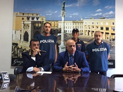 “Sfruttati nei campi e costretti a dormire sotto terra”, bracciante denuncia il caporale: un arresto e due denunce - Corriere Salentino