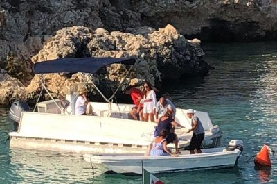 "In Catamarano alla scoperta della costa": cinque diversi itinerari verso Gallipoli o Porto Cesareo - Corriere Salentino