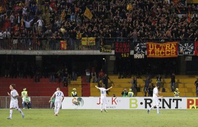 Illusione a Benevento, il Lecce sfiora l'impresa, pareggio per 3-3 - Corriere Salentino