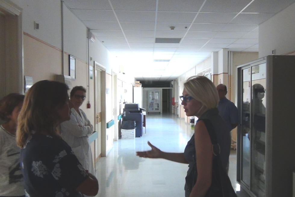 Plafoniere Per Sala Operatoria : Lonorevole veronica giannone in visita al presidio territoriale di