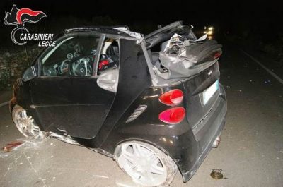 Schianto contro un muretto a secco, auto si ribalta: muore sul colpo noto panettiere leccese - Corriere Salentino