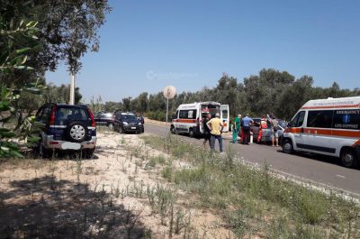 Schianto tra due auto, quattro feriti: per uno di loro corsa in ospedale con "codice rosso" - Corriere Salentino