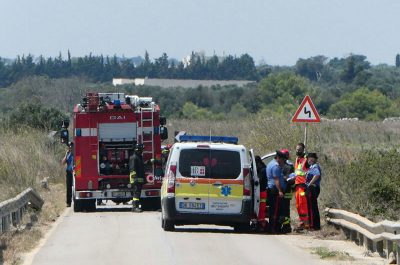 Autocisterna carica di gpl si ribalta sulla Porto Badisco - Otranto, il conducente positivo alla cocaina - Corriere Salentino