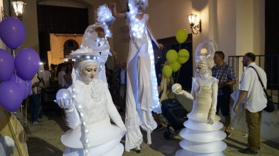 “Mostra Mercato al chiaro di luna”, un successo per l’artigianato e il commercio di Scorrano. Il laboratorio delle emozioni conquista i più piccoli - Corriere Salentino