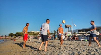 “Mare, mare, mare”, un esilarante cortometraggio con una canzone inedita di Petrachi. Il dottor Palaia recita col Party zoo Salento - Corriere Salentino