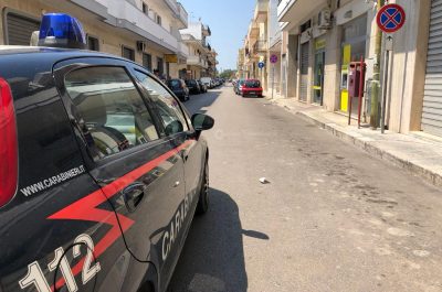 Terrore nell’ufficio postale: rapinatori armati seminano il panico tra la gente, via con denaro e borse dei clienti. Ferita una donna - Corriere Salentino