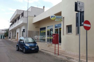 Armati nelle Poste, secondo "colpo" nel basso Salento: banditi in fuga, malori e paura tra i presenti - Corriere Salentino