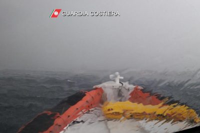Maltempo, quattro imbarcazioni salvate dall' intervento della Guardia Costiera - Corriere Salentino