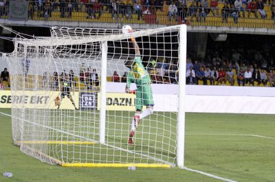 Lecce essenziale e intelligente, i giallorossi squadra-rivelazione della B - Corriere Salentino