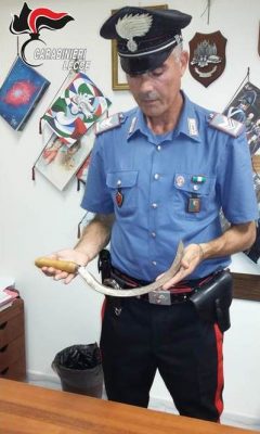 Minaccia la convivente con una roncola, in manette 67enne - Corriere Salentino
