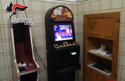 Slots illegali nel circolo, scattano due denunce - Corriere Salentino