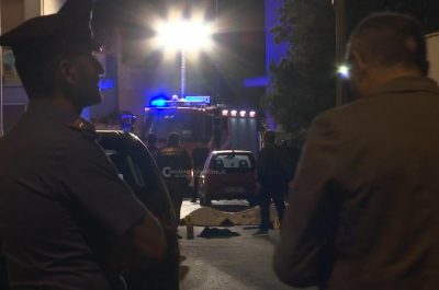 Spara ai vicini dopo la lite per il parcheggio: uccisi padre, figlio e zia, ferita un'altra donna - Corriere Salentino