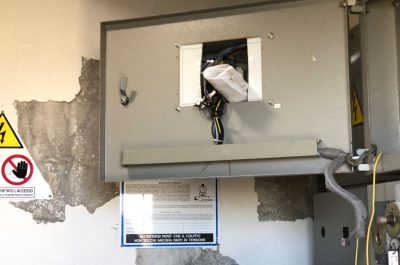 Reportage nella discarica dimenticata su cui domina il fotovoltaico finanziato con fondi europei e abbandonato: una ferita al paesaggio - Corriere Salentino