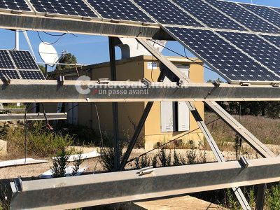 La discarica abbandonata tra Lecce e Surbo col fotovoltaico vandalizzato, Valli chiede l'intervento di Arpa e Provincia - Corriere Salentino