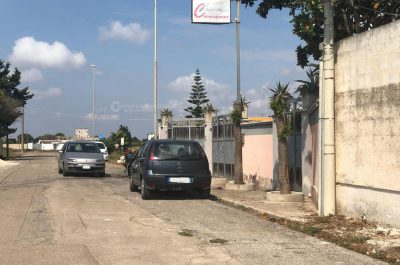 Un guasto scatena le fiamme nel recinto di una falegnameria in periferia: distrutto un furgone - Corriere Salentino