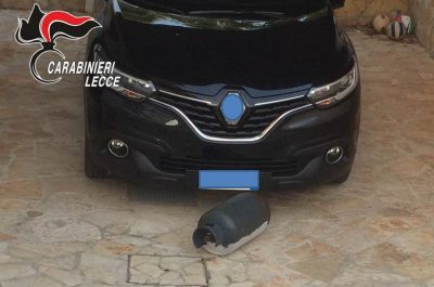 Follia all'alba, lascia bombola aperta e lancia molotov nella casa del vicino: arrestato - Corriere Salentino