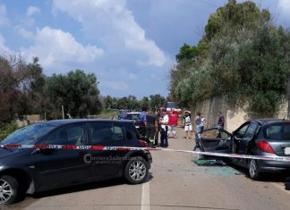 Scontro tra due auto sulla via del mare: due feriti accompagnati in ospedale in codice rosso