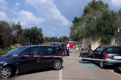 Scontro tra due auto sulla via del mare: due feriti accompagnati in ospedale in codice rosso - Corriere Salentino