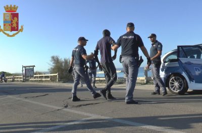 "Green Bay", spaccio nelle zone della movida gallipolina: arrestati 17 stranieri - Corriere Salentino