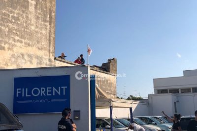 Blitz all'alba, sgomberato il centro sociale "Canaglia Occupata": è il terzo in tre anni - Corriere Salentino